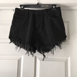 NANA BLACK CUR OFF DISTRESSED FRINGE SHORTS